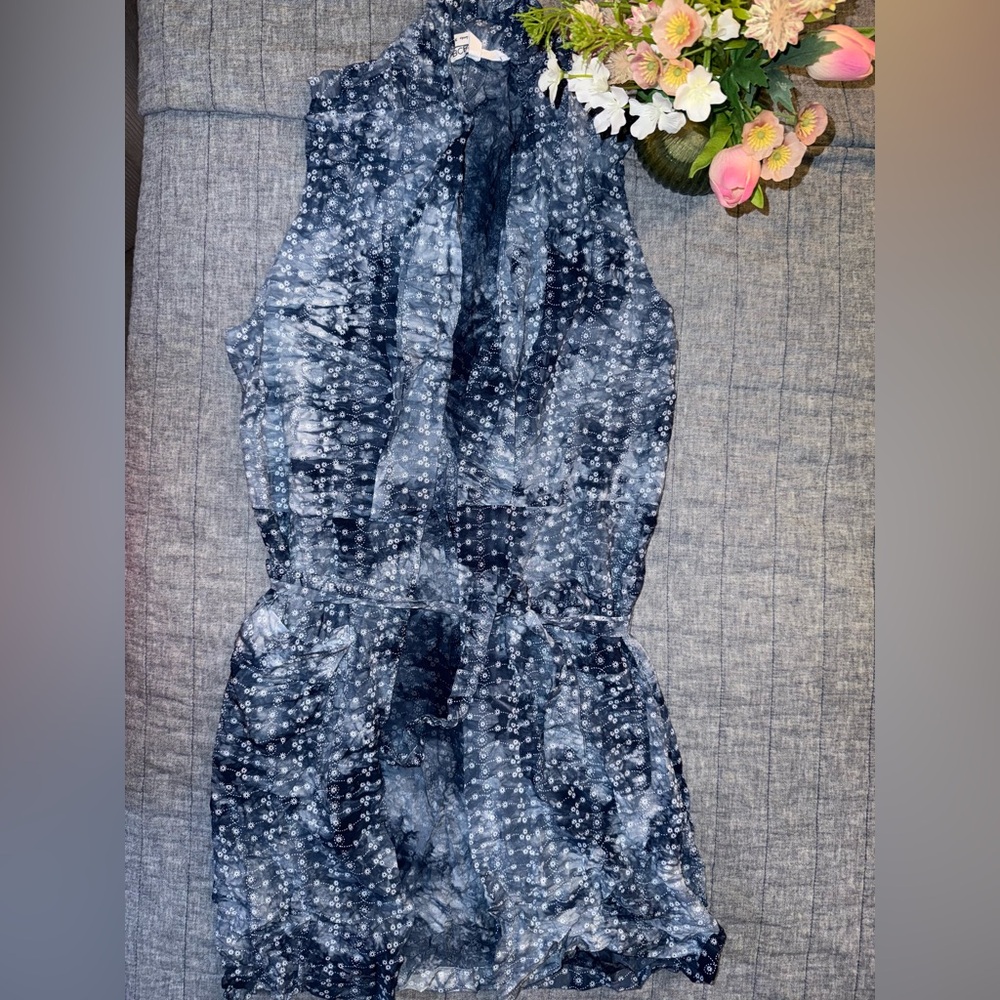 BCBG generation tie-waist vest in blue